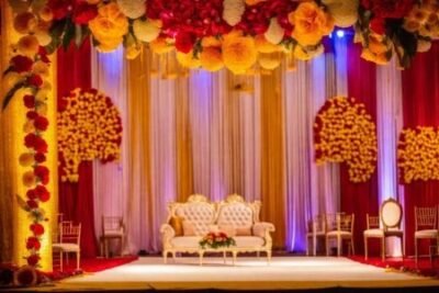 Alom Decorator
